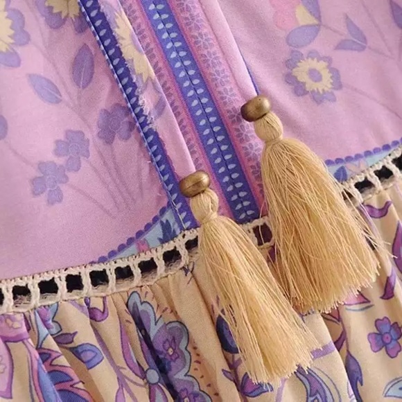 SOLD OUT Lavender & Cream Floral Boho Long Sleeve Top - Picture 2 of 3